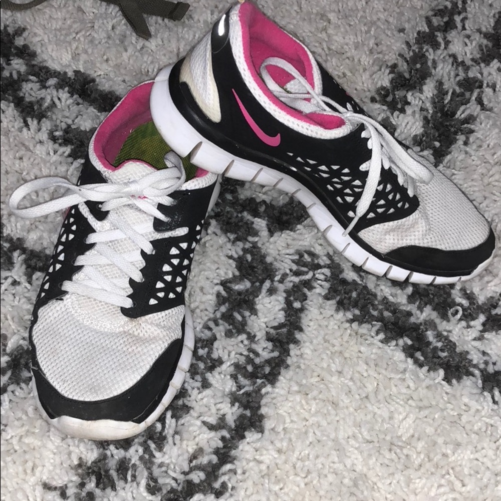 Nike free runs